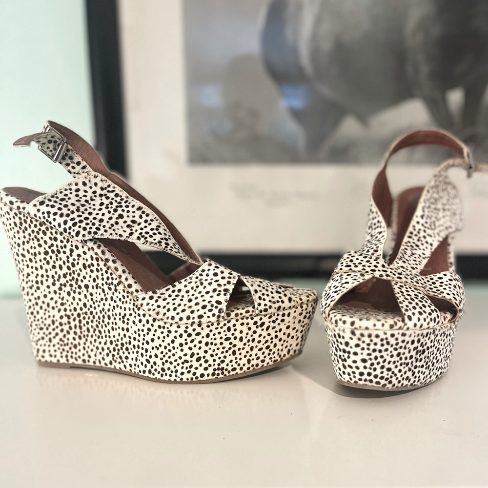 Jeffrey Campbell Mariel Leather Calf Hair Wedge Sandals |Jaguar | Size 8.5